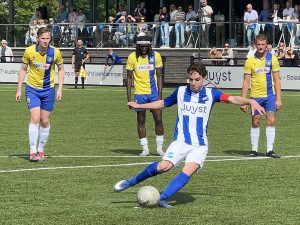 1e thuisduel nieuwe seizoen : EVV Echt ontvangt Dongen 7