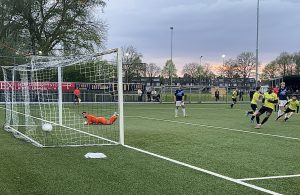 Donderdag halve finale beker : Mierlo Hout – EVV Echt 1