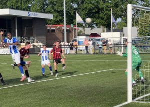 EVV bij winst tegen OJC naar de nacompetitie. 4