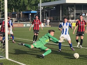 EVV bij winst tegen OJC naar de nacompetitie. 6