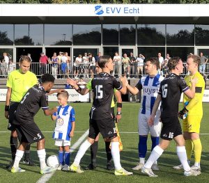 EVV Echt : drie op een rij. 1