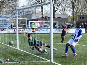 EVV Echt haalt uit tegen Maastricht West : 10-0 3