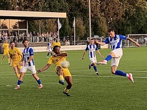 EVV Echt onderuit tegen SV Poortugaal. 2