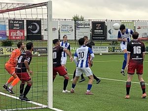 EVV Echt pakt winst in Hoornaar 1