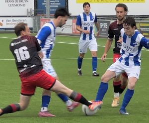 EVV Echt pakt winst in Hoornaar 6