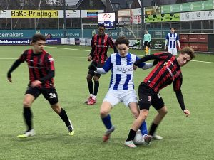 EVV Echt sluit 1e seizoenshelft af tegen OJC Rosmalen 10