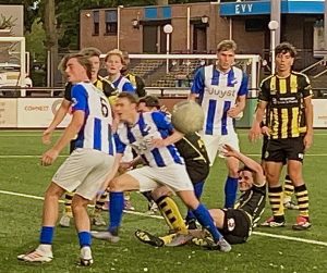 EVV Echt wint oefenduel tegen De Ster : 2-0